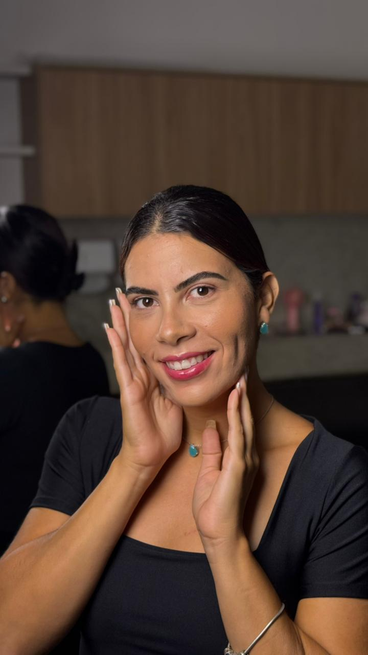 Design de Sobrancelha — Henna ou Tintura